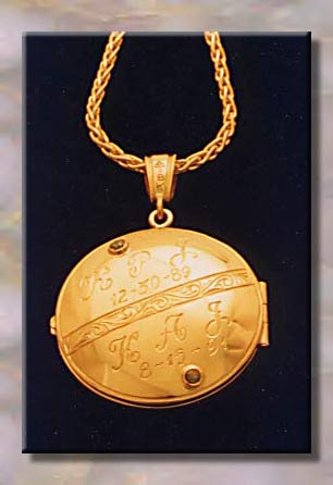 17 heart-locket-reverse