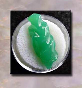 ChrysopraseCarvingDS
