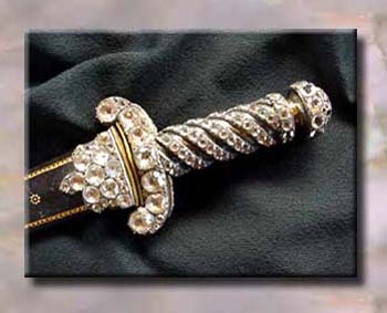 01ArmsGemDaggerKnife2