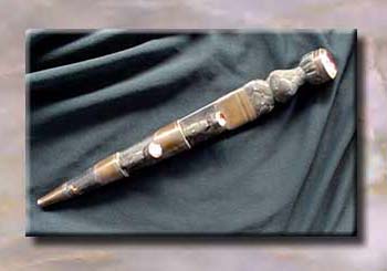 ArmsScottishDirkKnife1